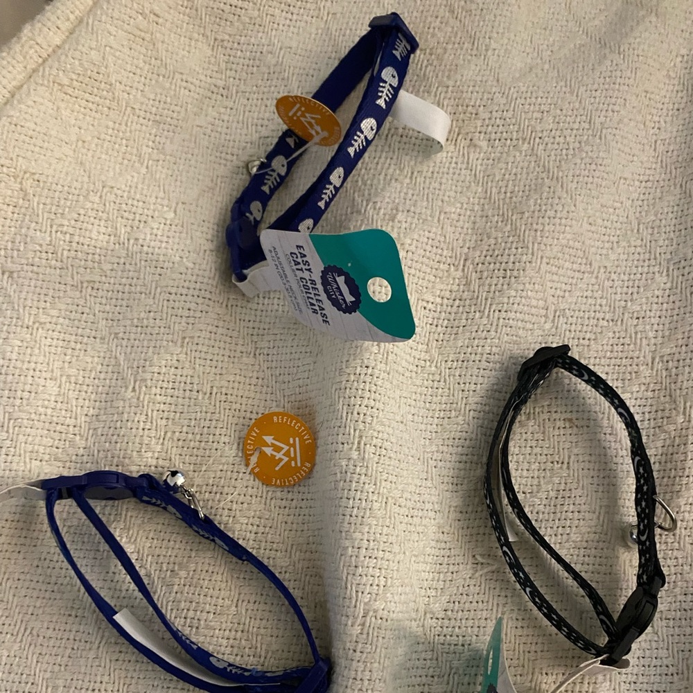 Easy release cat collars
